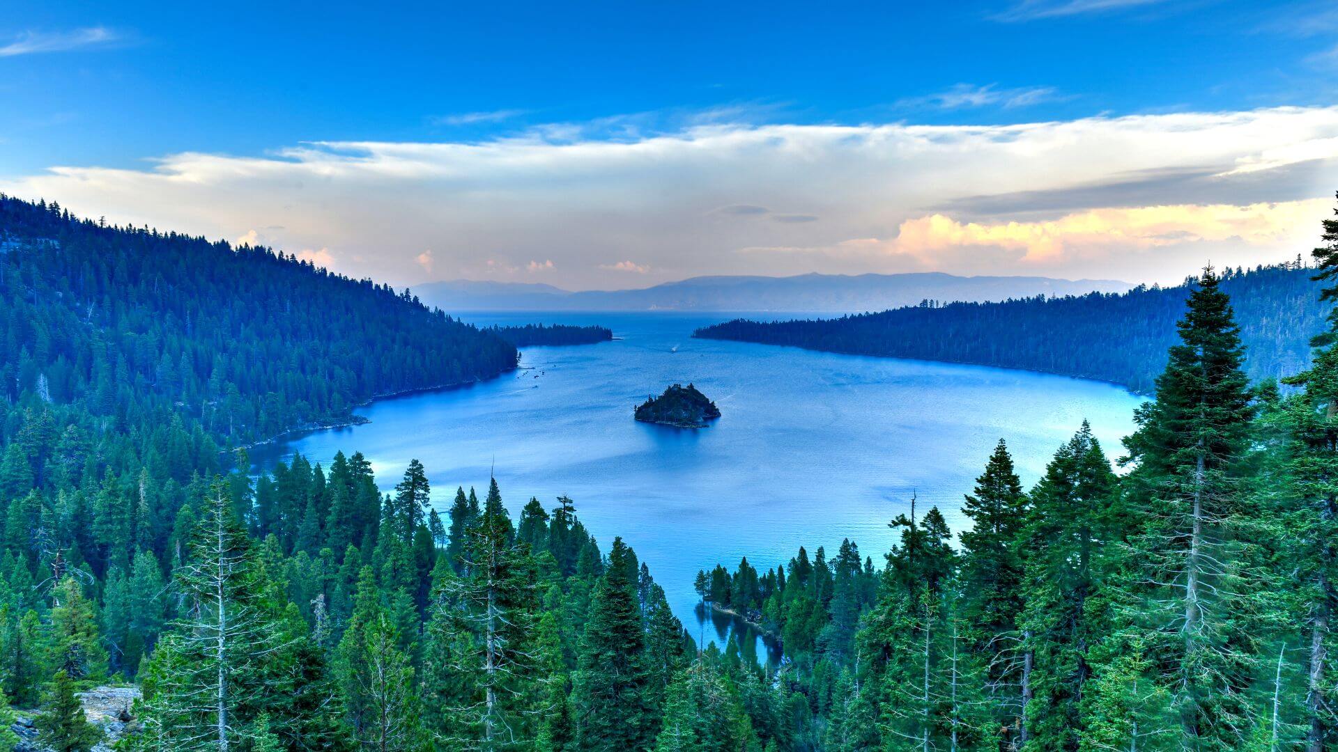 Beautiful view of Fannette Island within the Emerald Bay State Park, Northern California's most beautiful State Park