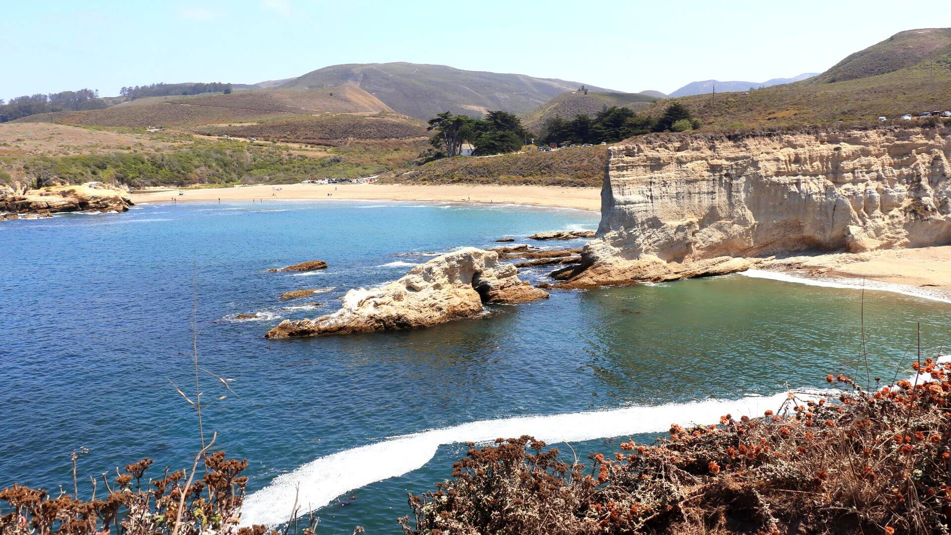 Views from the bluff of Montaña de Oro State Park, one of the best State Parks of Central California